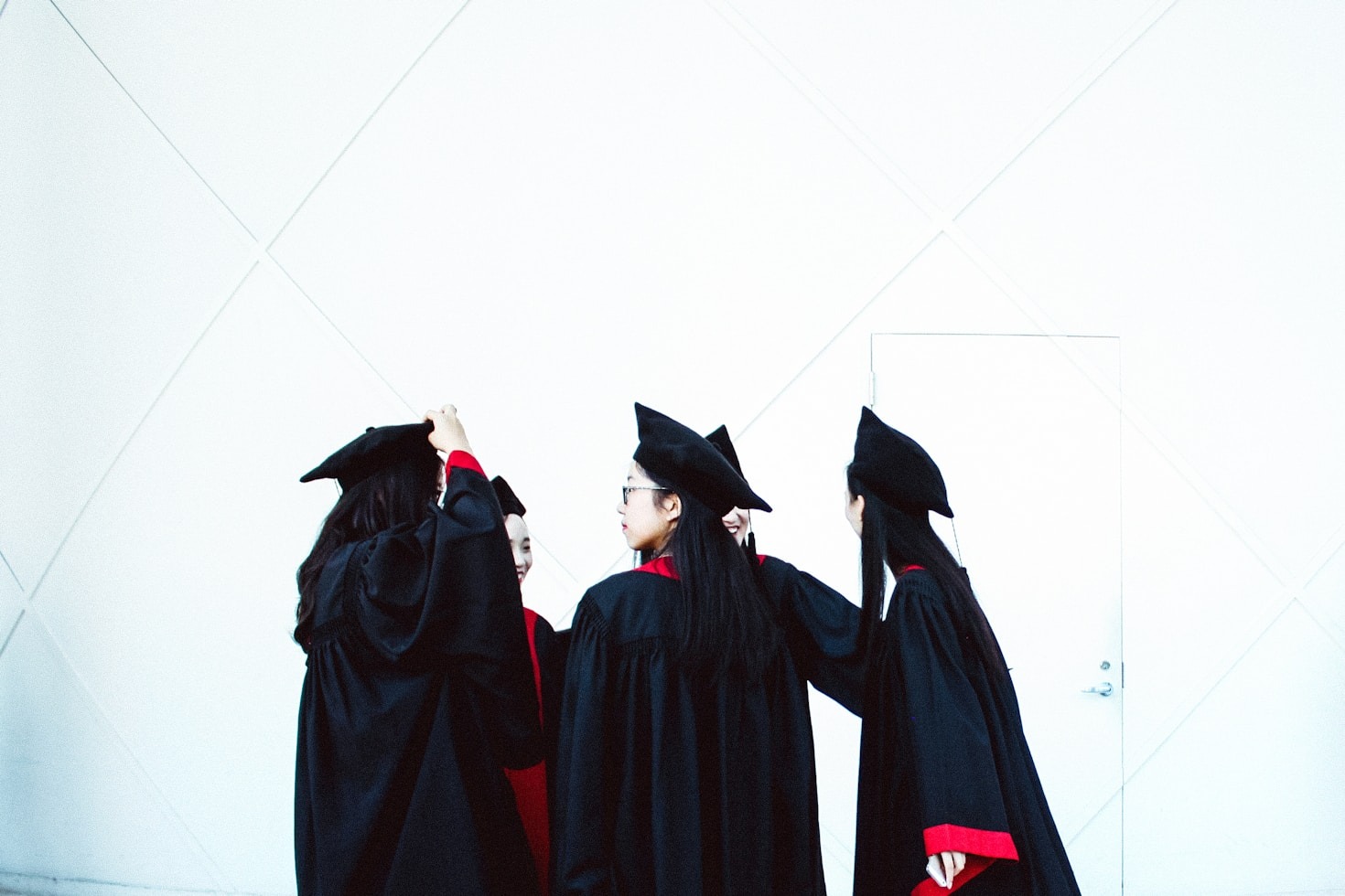 How Alumni Societies Strengthen Professional Bonds